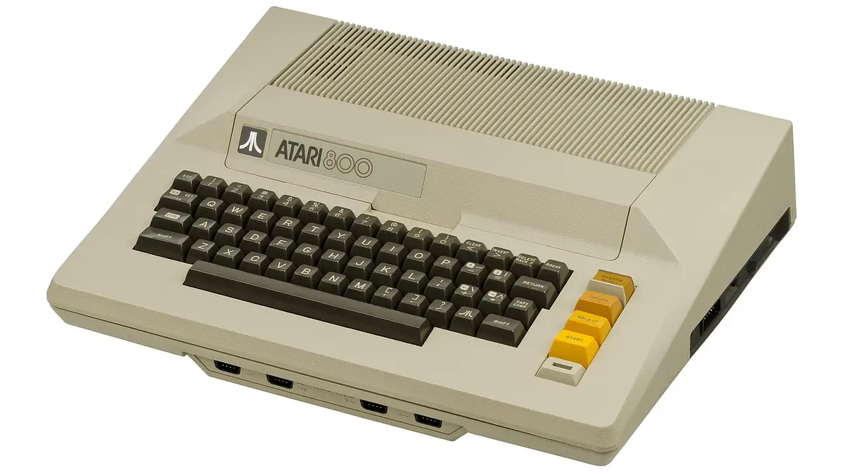 Komputery Atari: Historia, modele i kultowe gry retro