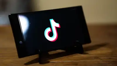 Przejęcie kontroli nad TikTok w USA: bezpieczeństwo i prywat
