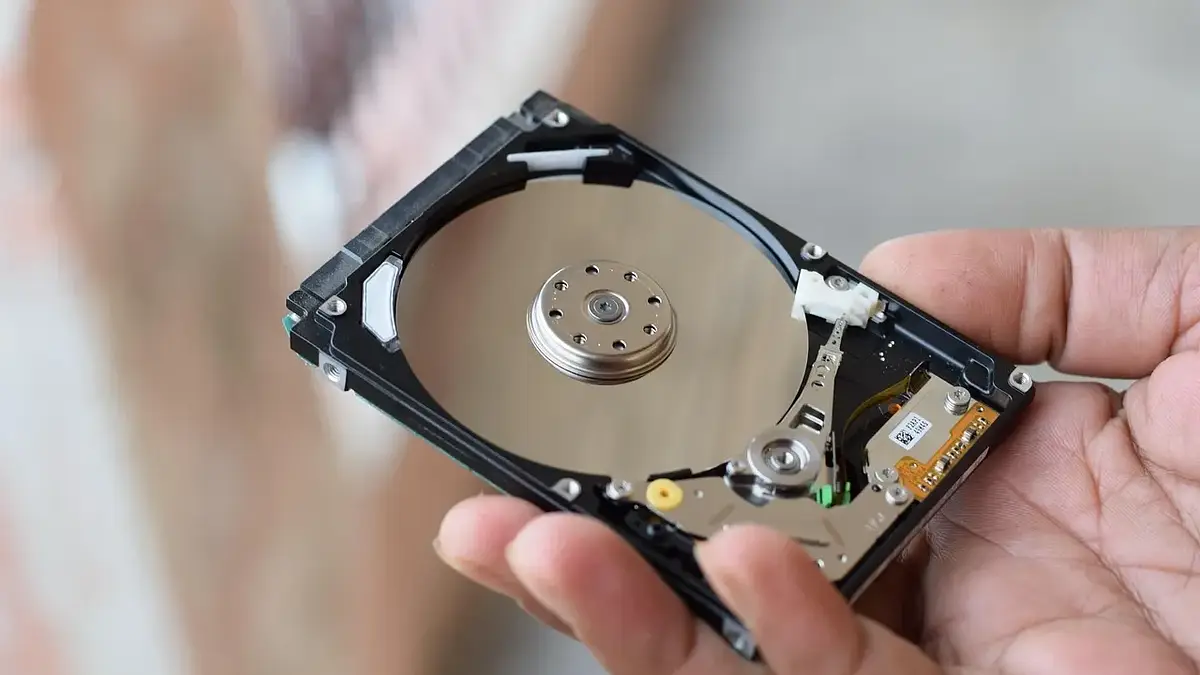 Jak zwolnić miejsce na dysku C: – skuteczne metody i narzędz