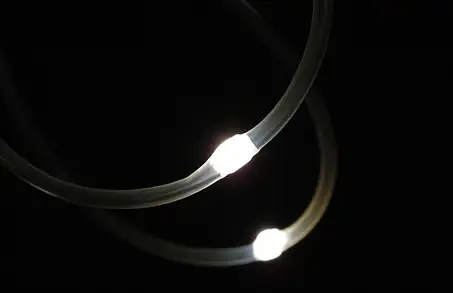 Oświetlenie LED RGB w gamingowym stanowisku – popraw koncent