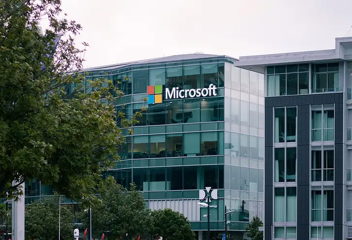 Microsoft stawia w Portugalii fabrykę AI za 10 mld USD