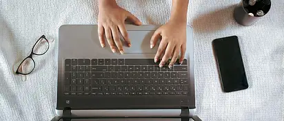 Laptop nie chce się ładować – skuteczne rozwiązania w akcji