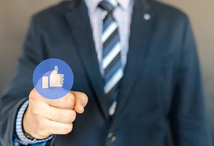 Jak znaleźć kogoś na Facebooku po zdjęciu? To możliwe!