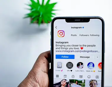 Jak sprawdzić do kogo należy konto na Instagramie? To proste