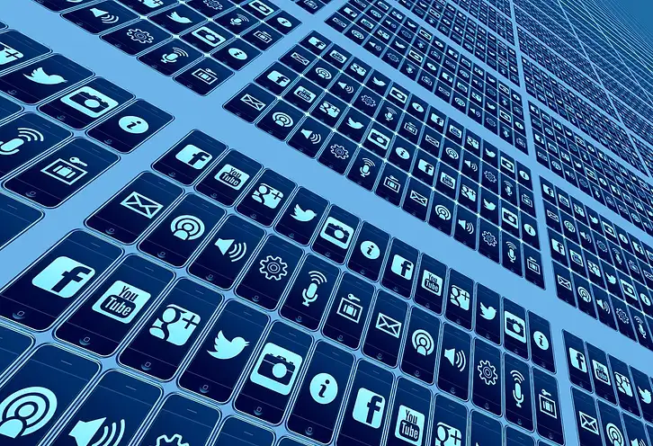 Jak zarabiać na Facebooku? Legalne sposoby na dochód