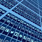 Jak zarabiać na Facebooku? Legalne sposoby na dochód