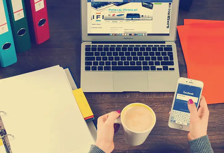 Czy widać że oglądam czyjś profil na Facebooku? Prawda czy m