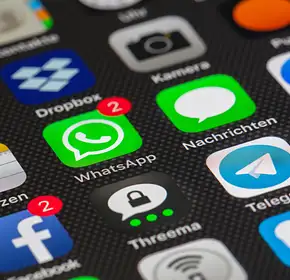 Fałszywy WhatsApp w Google Play. Jak rozpoznać kopię?