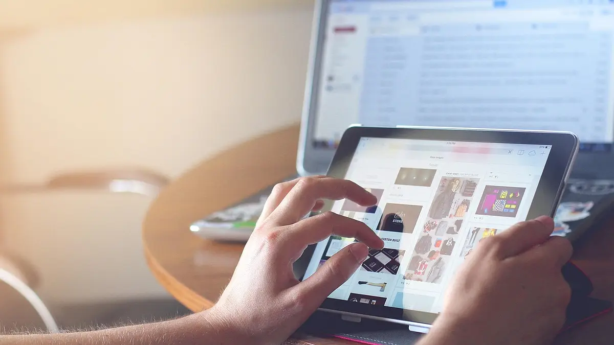 Najlepsze laptopy dotykowe 2025 – poradnik i ranking