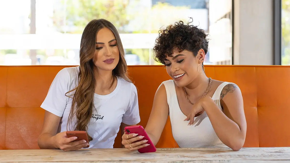 Zest: AI znajdzie restaurację i zarezerwuje stolik przez SMS
