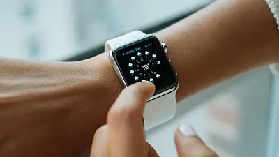 5 smartwatchy zamiast Fitbit Edge. Co wybrać?
