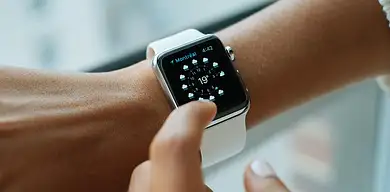5 smartwatchy zamiast Fitbit Edge. Co wybrać?