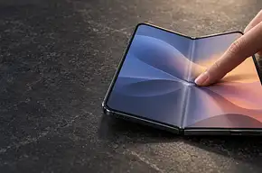 Składany iPhone Duo ma miękki ekran przy zawiasie