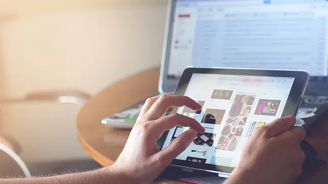 Najlepsze laptopy dotykowe 2025 – poradnik i ranking