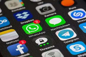 Fałszywy WhatsApp w Google Play. Jak rozpoznać kopię?