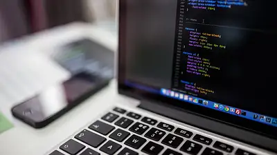 Czy 4-letni komputer jest jeszcze wart uwagi? Zalety i porad