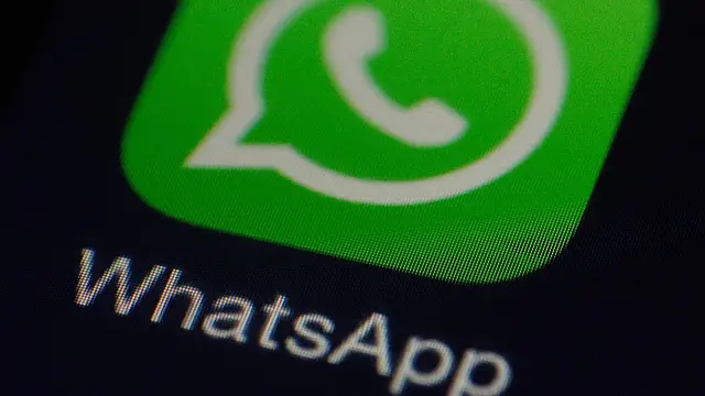WhatsApp AI i Komisja Europejska: wyzwania i regulacje 2026