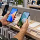 Samsung ograniczy produkcję Galaxy A. Tanie telefony zdro...
